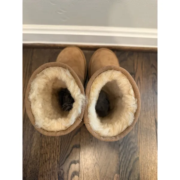 UGG Womens Classic Short Boots | Chestnut | Womens Sz 5 $190 MSRP - Image 8