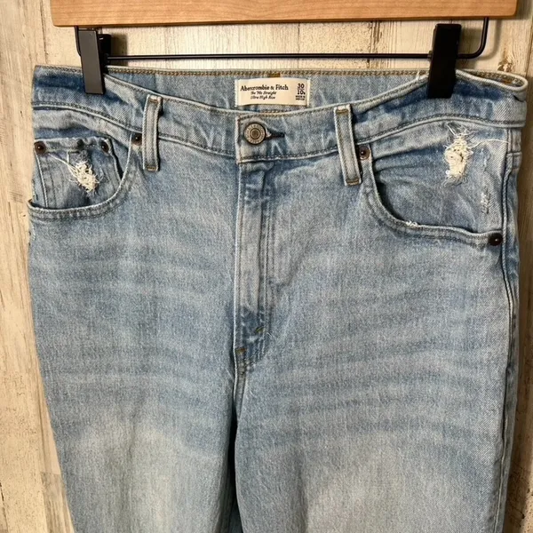 Abercrombie & Fitch 90's Straight Ultra High Rise Jeans Womens 30/10R Distressed - Image 3