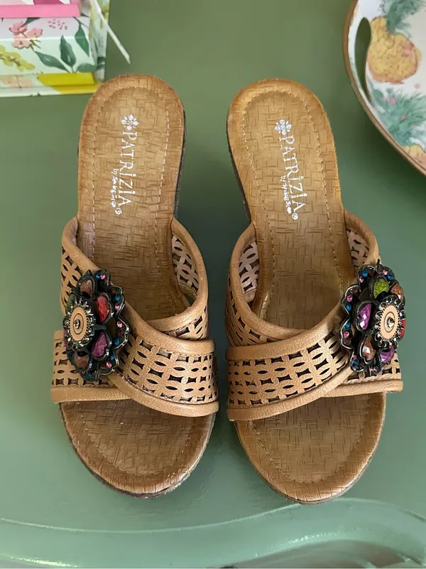Patrizia Spring Step Tan Floral Jewel Accent Slide Platform Wedge Sandal 38/7.5 - Image 13
