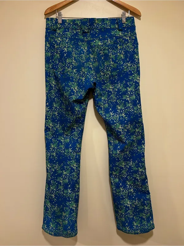 686 Womens Snowboarding Slim Flare Pants Blue & Green Camo Size Medium - Image 4