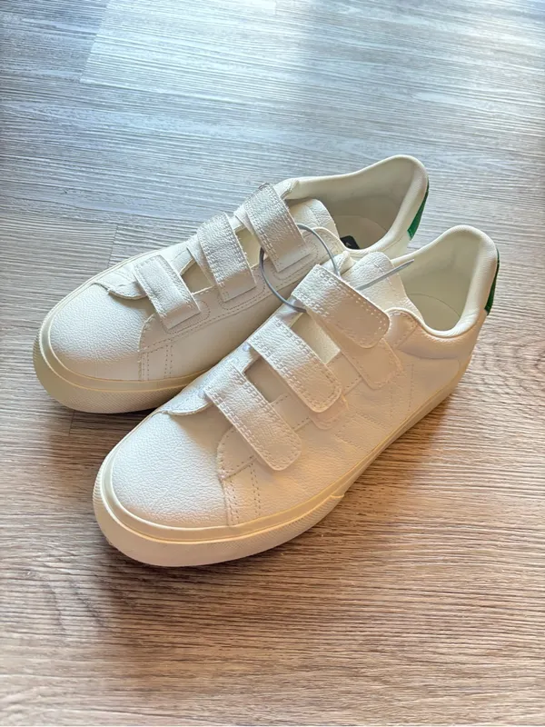 Veja Recife Sneaker In Extra White & Emeraude - Image 7