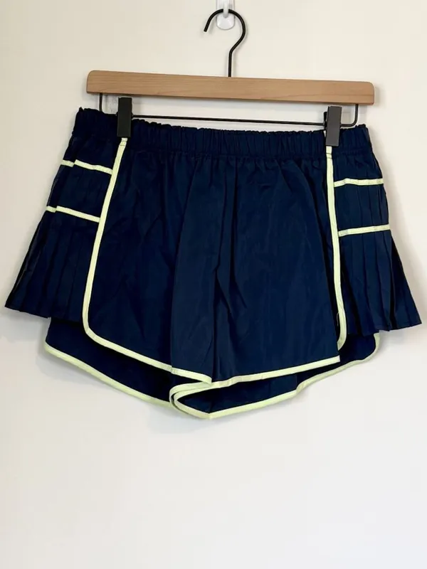 NWT Cupshe Navy Elastic Drop Waist Straight Leg Shorts - Size: Medium - Image 2