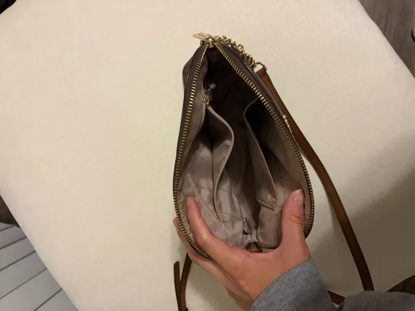 Michael Kors Bag Crossbody - Image 4