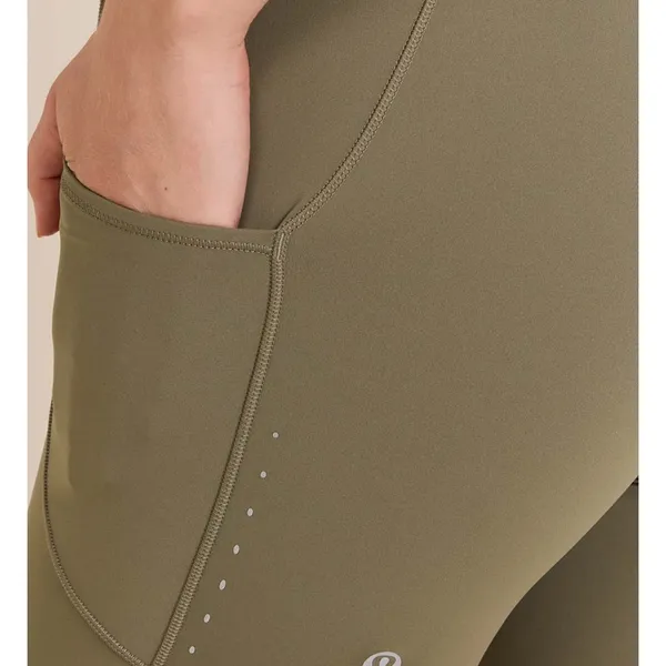 Lululemon Fast and Free Olive Green Women's Shorts 8” Light size 2 $78 - Image 4