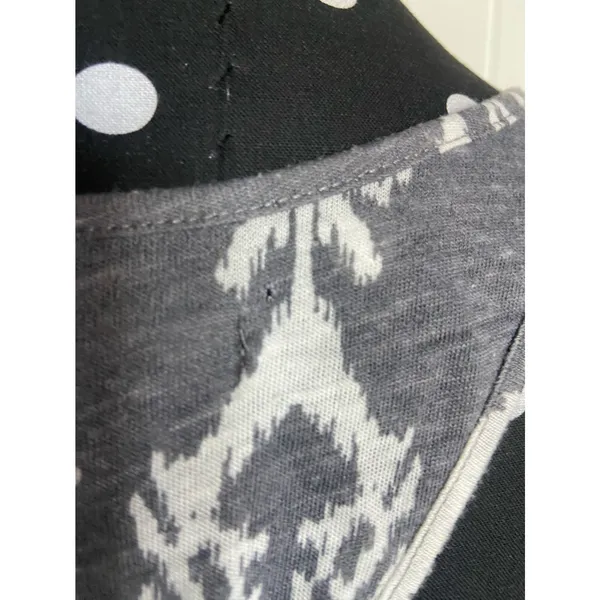 American‎ Eagle Outfitters Womens Tank Top Size XS Gray Cream Damask Ikat - Image 6