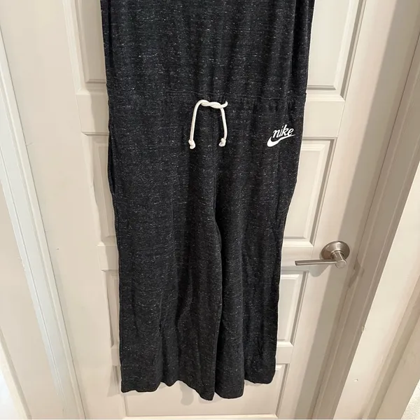 Nike Wide Leg Women's Sleeveless Jumpsuit Romper Size S‎ - Image 3