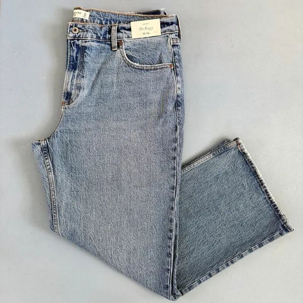 NWT Abercrombie & Fitch The Baggy‎ Low Rise Medium Wash Jeans - Image 2