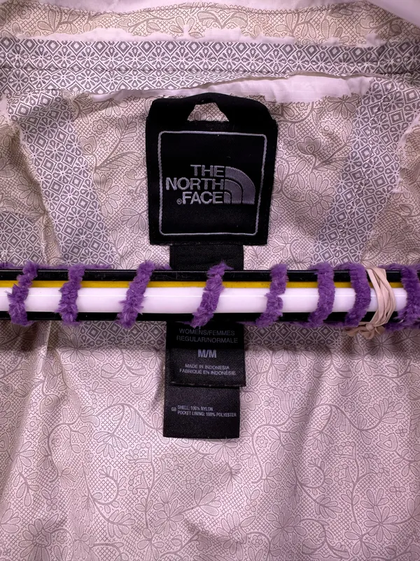 The North Face White Windbreaker Jacket Size Medium  - Image 9