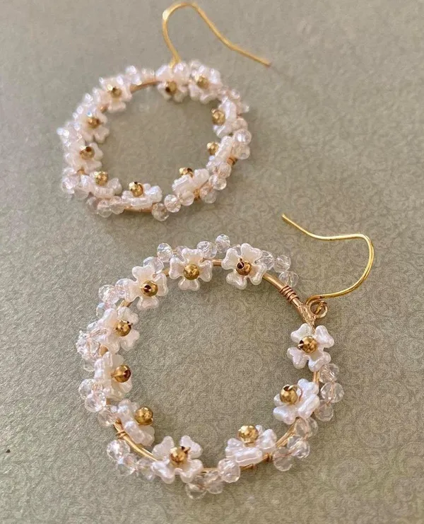 Handmade Kawaii flower beads hoop earrings✨ - Image 3