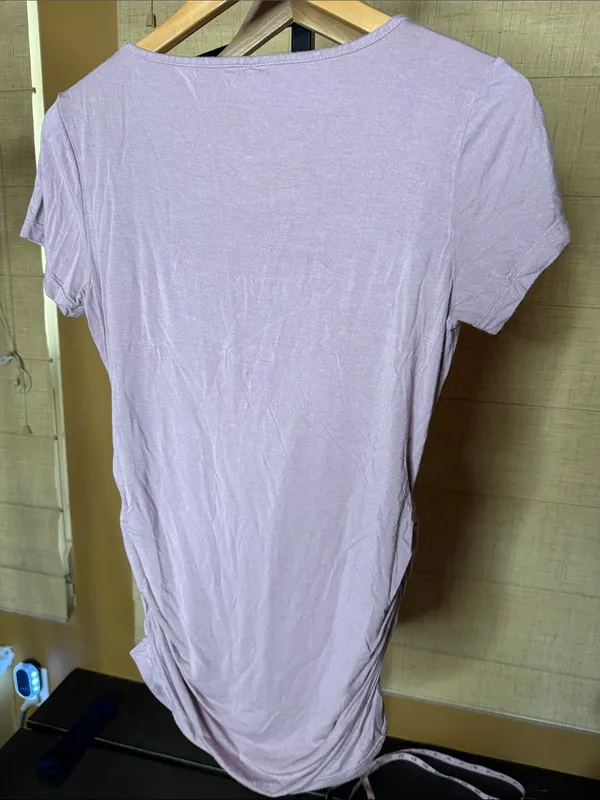Maternity Lavender Ruched Side Scoop Neck Tunic Top Size Medium Soft Stretch Tee - Image 8