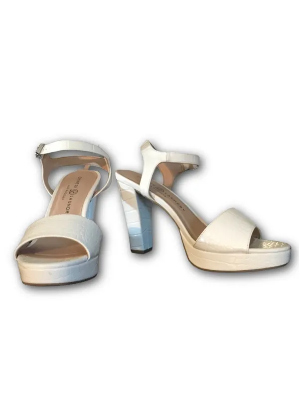 Chinese Laundry White Faux Leather Embossed Platform Heel Shoes (9.5) - Image 4