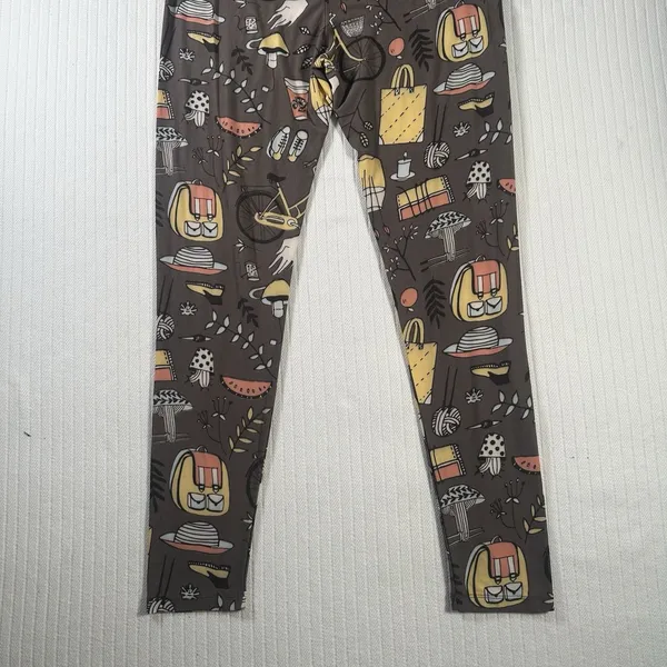 LuLaRoe Tall & Curvy TC Leggings Women’s Gray Floral Bike Coffee Print - Image 10