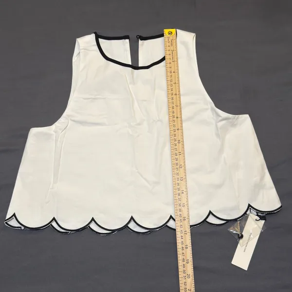 Commense Scallop Trim Color Block Sleeveless Skirt Set in Size Small - Image 4