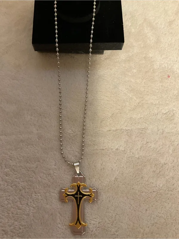 Two-Tone Cross Pendant Necklace in Silver and Yellow - Image 3