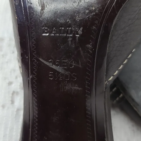 Bally slip on brown leather kitten heels sz 5.5 - Image 8