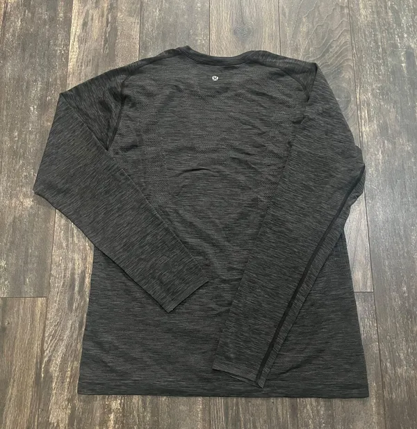shirt - Image 2