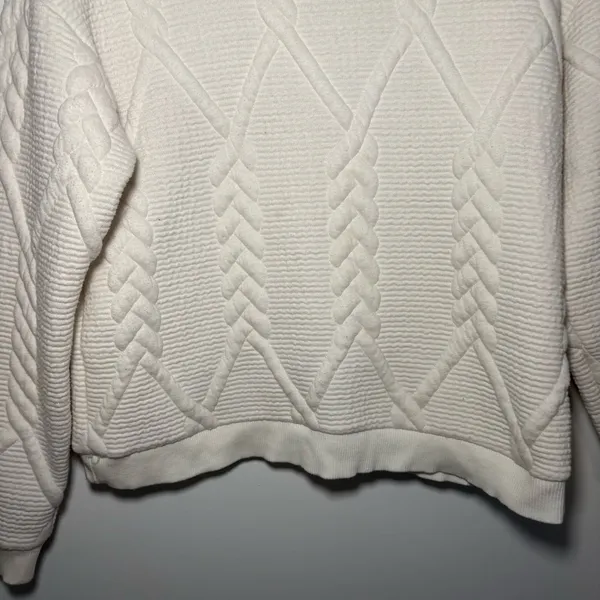 Zara Quilted White Textured Sweatshirt Medium Casual Workwear Puffy - Image 4
