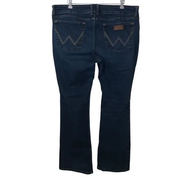 Wrangler Western Bootcut Jeans Embroidered Pockets Womans 35X34 - Image 3