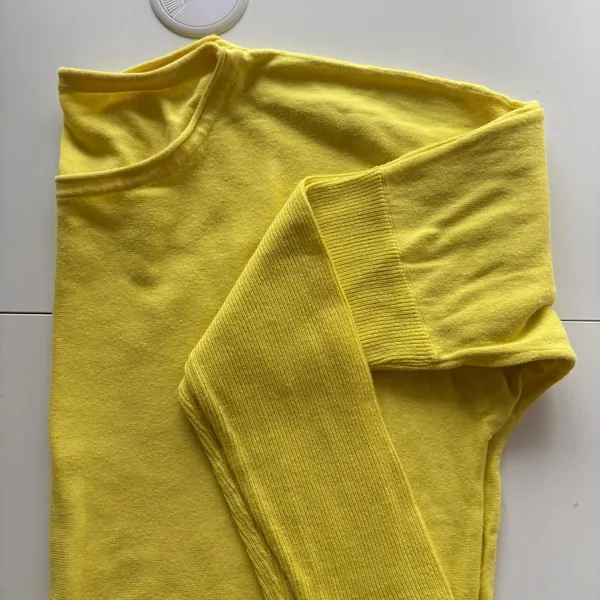 Lululemon Sweater Womens‎ XL Yellow Long Sleeve Ribbed Cuff Back Logo Curved Hem - Image 6