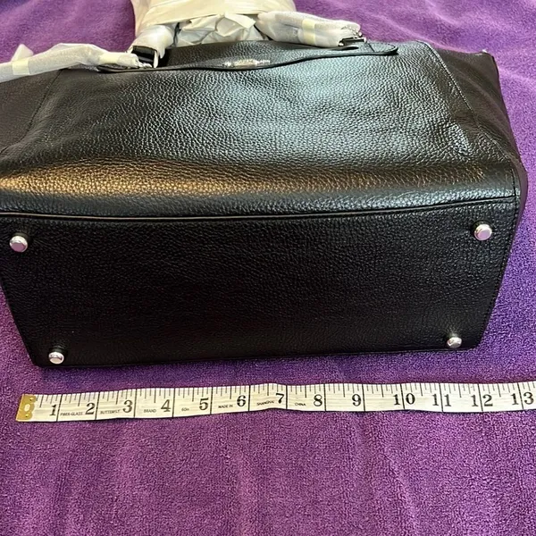 COACH NWT gorgeous black pebble leather crossbody handbag - Image 4