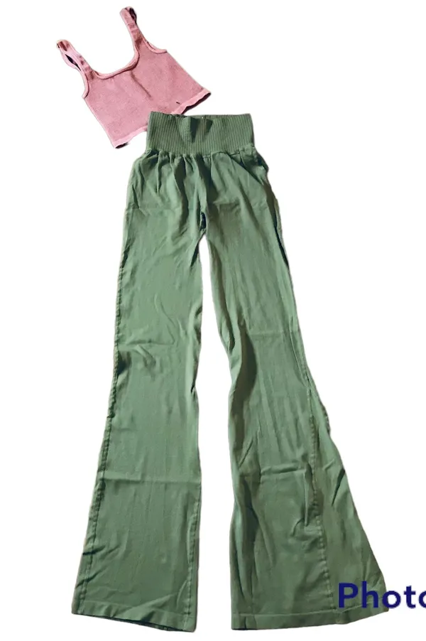 Free People NWOT Good Karma Flare legging and happiness Runs crop top size XS/S MSRP $128 - Image 3