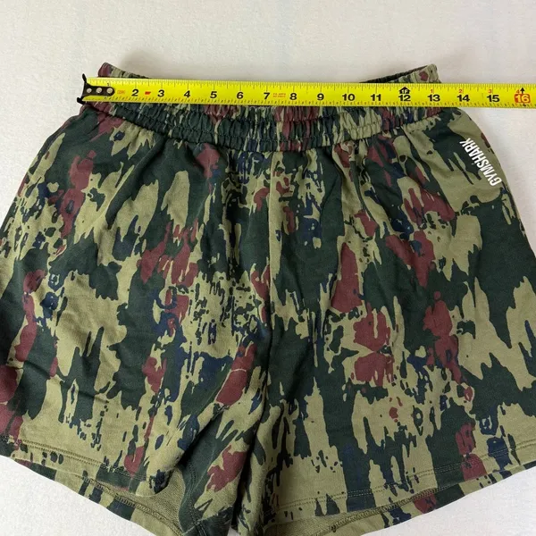 Gymshark Women's Graphic Camo Shorts - Size M - Excellent - Image 6