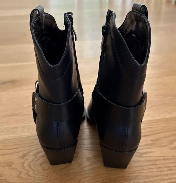 Top Moda - Western Ankle Boots in Black & Silver - Image 4