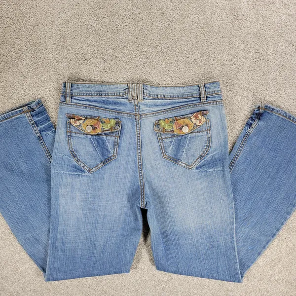 Vintage Faded Glory Jeans Womens 12 Light Wash Blue Floral Flap Pockets Wide Leg - Image 2