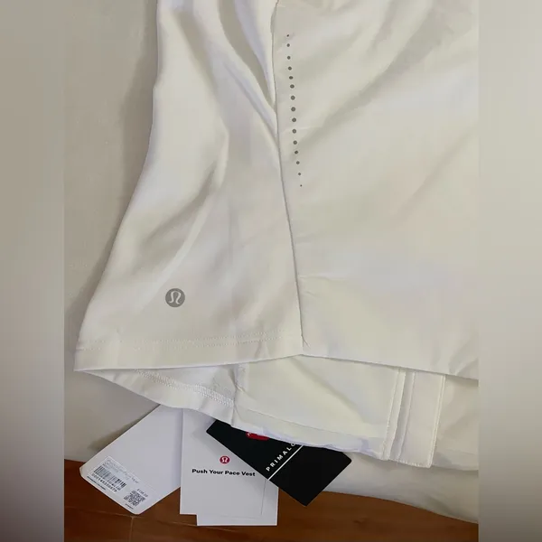 Lululemon NWT Push Your Pace Vest White Size 12 - Image 14