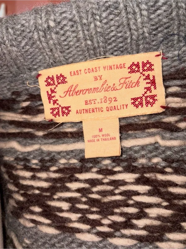 Abercrombie Vintage Y2K Gray Nordic-Pattern Women’s Knit Sweater Jacket - Image 6