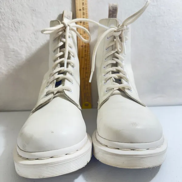 Dr Martens 1460 Pascal Mono White Leather Lace Up Boots Womens Sz US 8 oil Resis - Image 2