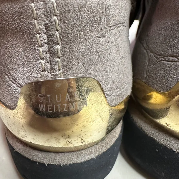 Stuart Weitzman Suede Shearling Lined Winter Boots‎ Taupe Croc Embossed Size 7.5 - Image 4