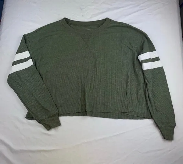 Hollister sweater - Image 3