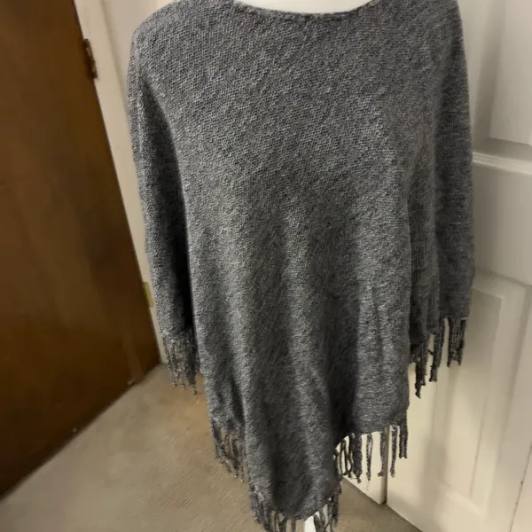 ZoZo Gray Knit Fringe Shawl Wrap for Women Solid Pattern Poncho Style - Image 2