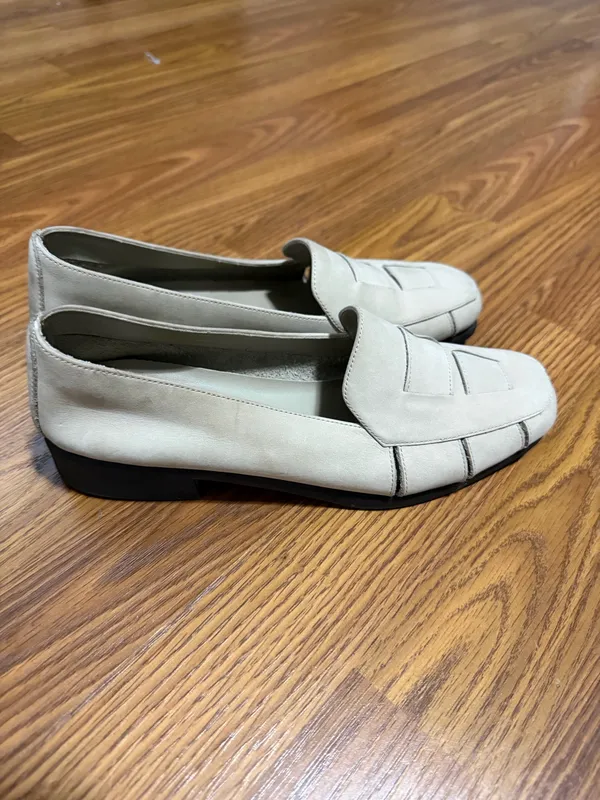 Aerosoles loafers slip-on square toe textured strap detail size 7 - Image 2