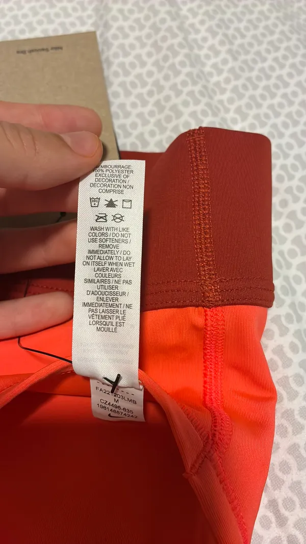 Nike Swoosh Sports Bra Dri-Fit Medium - Image 3