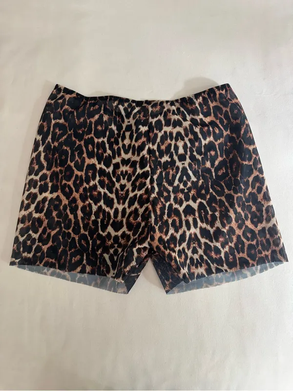 NEW Harna Moire Leopard print mesh pole dance shorts in size S - Image 3