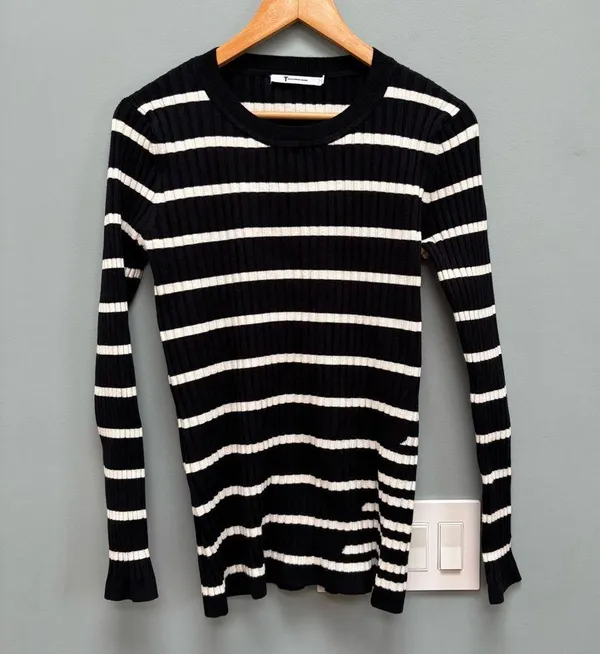 T by Alexander Wang Black Ivory Striped Fitted Rib Pullover Medium - Image 4