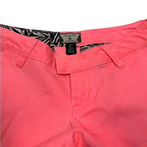 Y2K‎ Volcom Neon Pink Low Rise Shorts Mini Cheeky Hot Girl Summer 2000s - Image 3