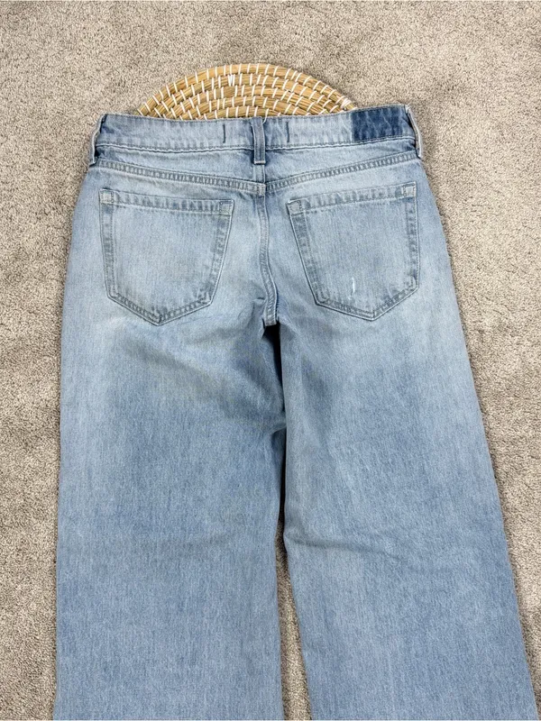 Hollister Women’s Low Rise Baggy Jeans in Medium Wash W25 - Image 5