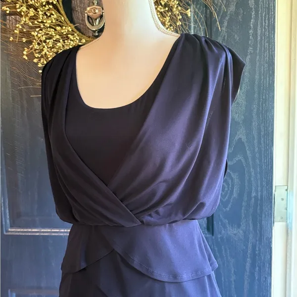 $125 LAUNDRY BY SHELLI SEGAL Navy Blue Tulip Tiered Sleeveless Cocktail Dress 4 - Image 2