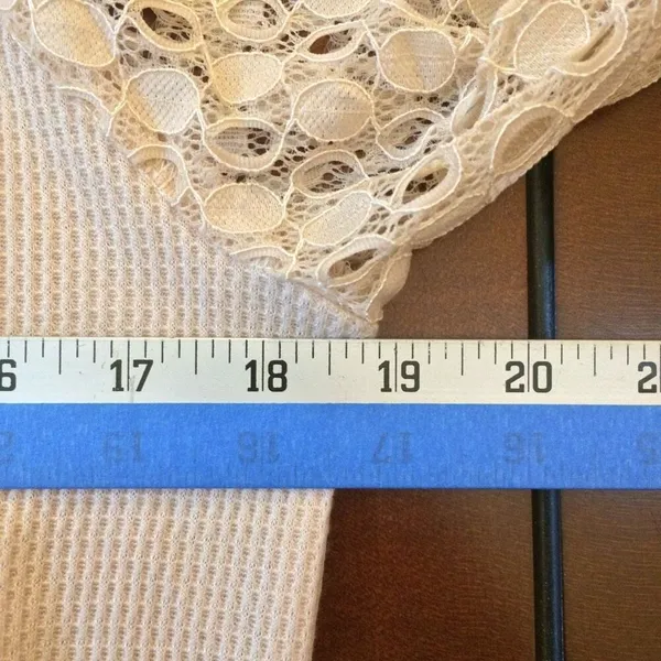 NWT Henley tan knit long sleeve medium Tan - Image 2