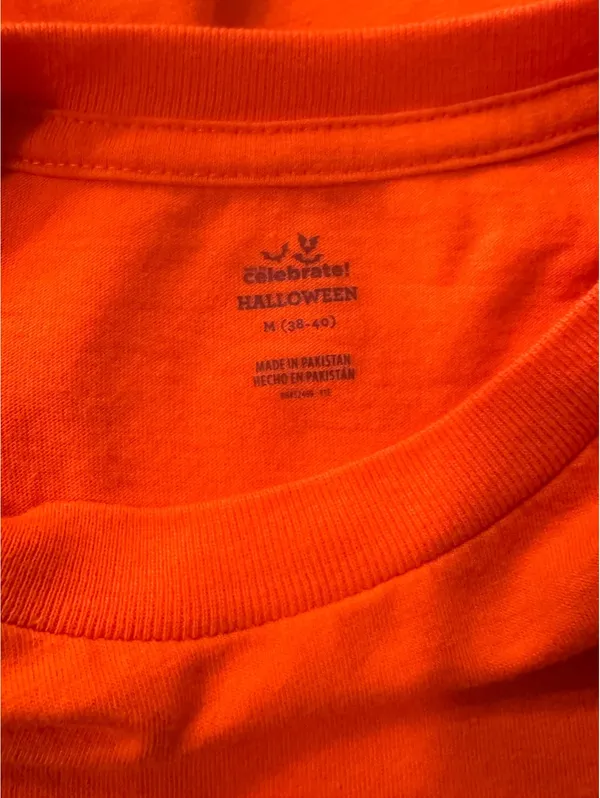 Halloween T-shirt Size M Orange Pumpkin Jack-O'-Lantern - Image 4
