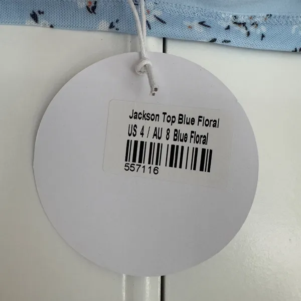 Princess Polly Jackson Blue Floral NWT 4 Off the Shoulder crop top Handkerchief - Image 5
