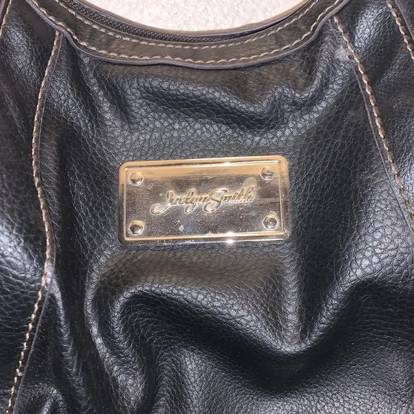 Jaclyn Smith black twisted strap shoulder bag - Image 3