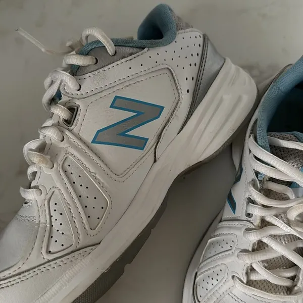 New Balance Womens 409 V3 EUC - Image 4
