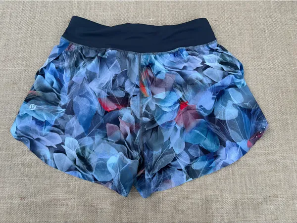 Lululemon Fast & Free High Rise 3” Women’s Floral Print Running Shorts Size 4 - Image 4
