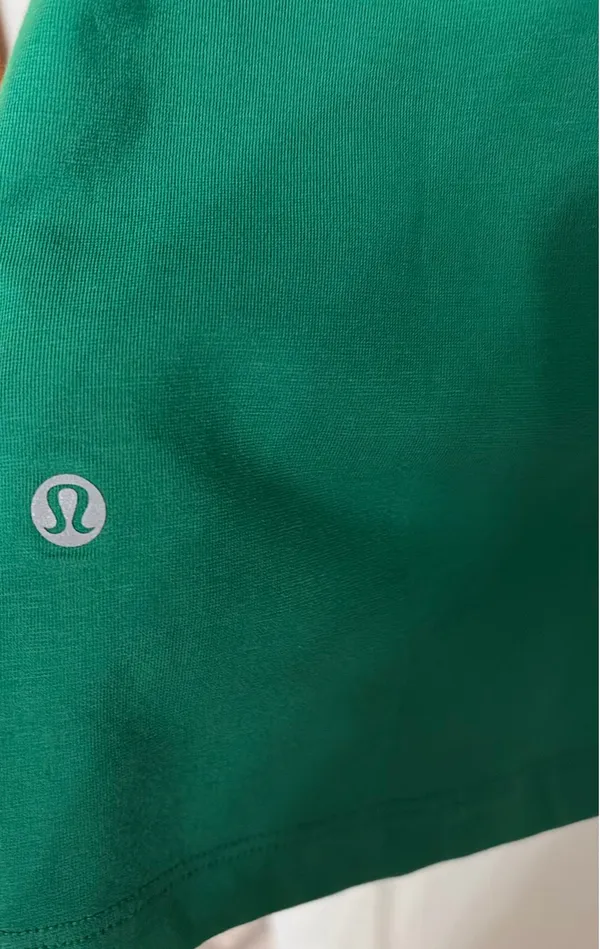 Lululemon Shirt Women’s Short Sleeve - Image 5
