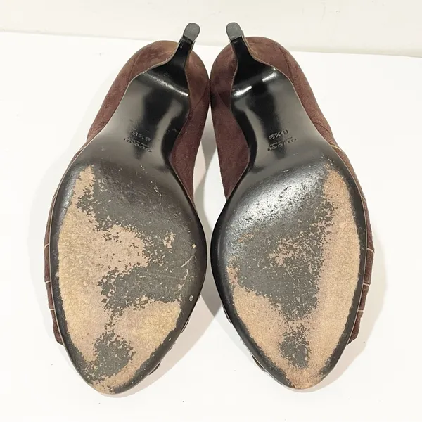 Gucci‎ Chocolate Brown Suede Gold Trim Peep Toe Classic Pumps Heels Size 8.5 - Image 6