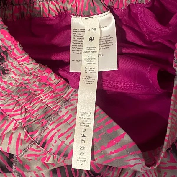 Lululemon SeaWheeze Hotty Hot High-Rise Lined Short 4" - Image 8